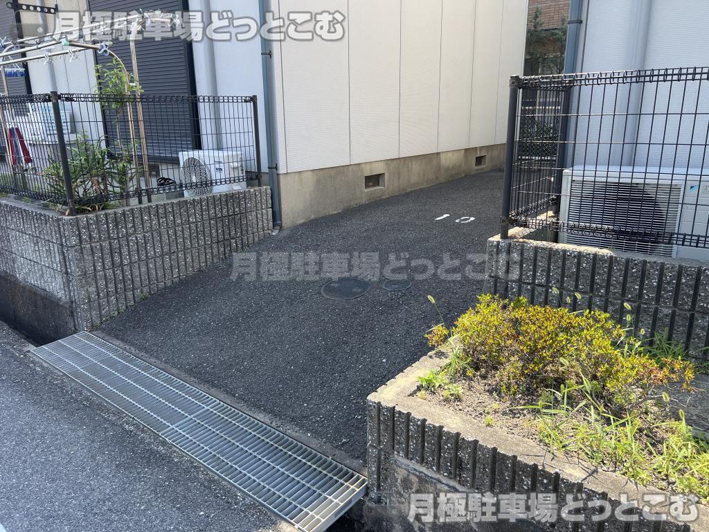 泉大津市条南町4丁目8の月極駐車場5