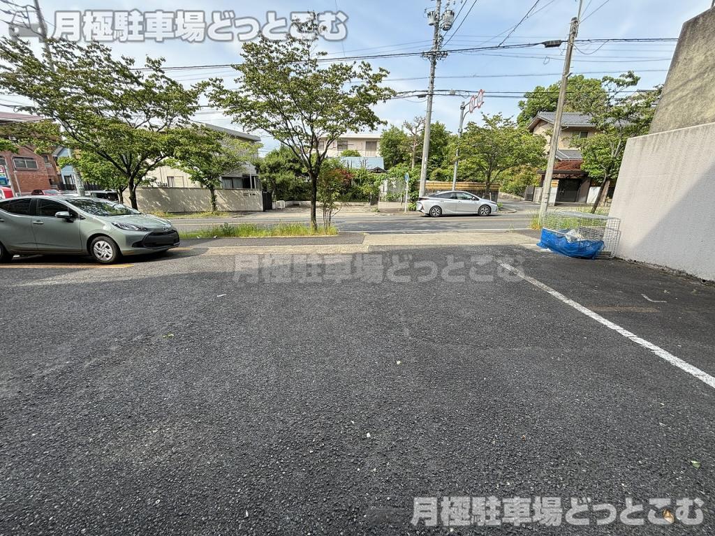 名古屋市千種区鹿子町2丁目4番の月極駐車場5