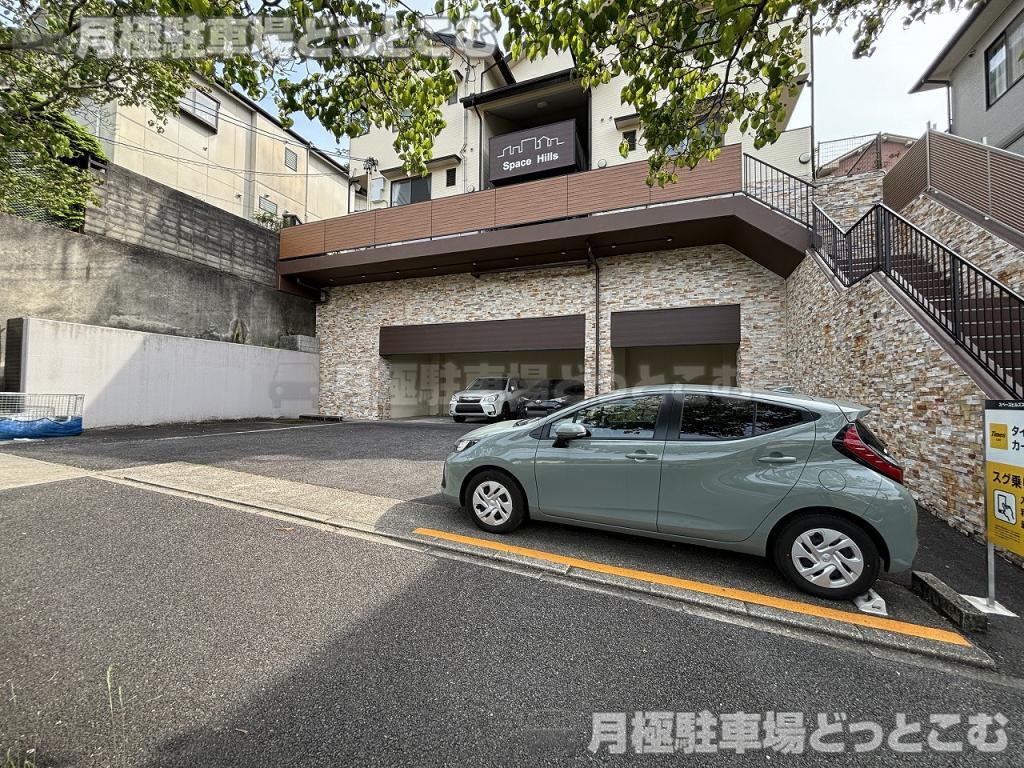 名古屋市千種区鹿子町2丁目4番の月極駐車場9