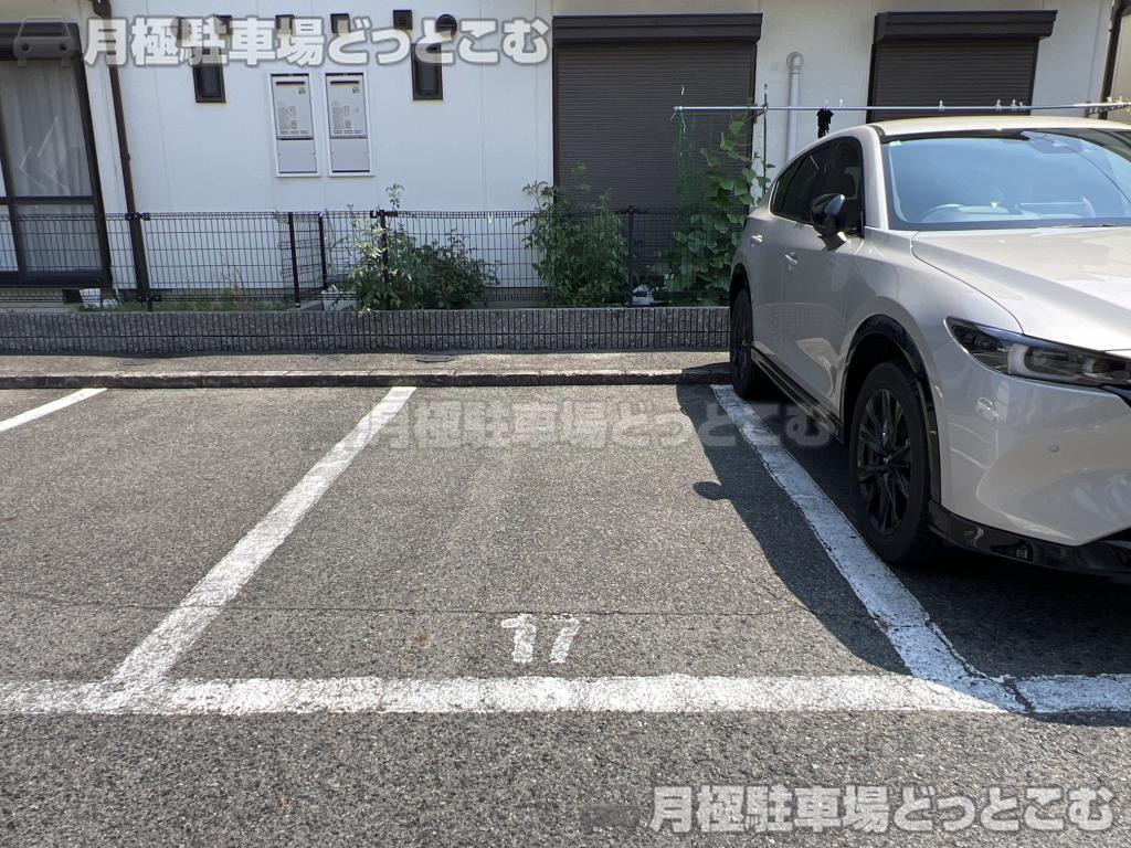 和泉市伯太町2丁目32-15、16の月極駐車場2