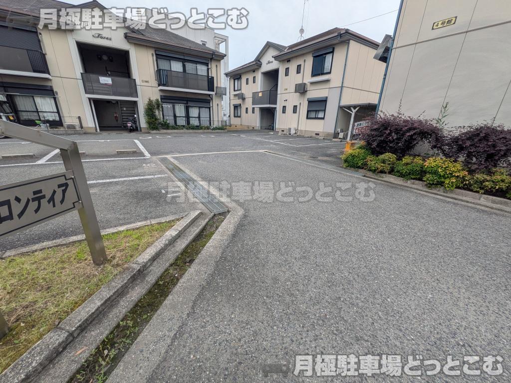 阪南市下出592の月極駐車場1