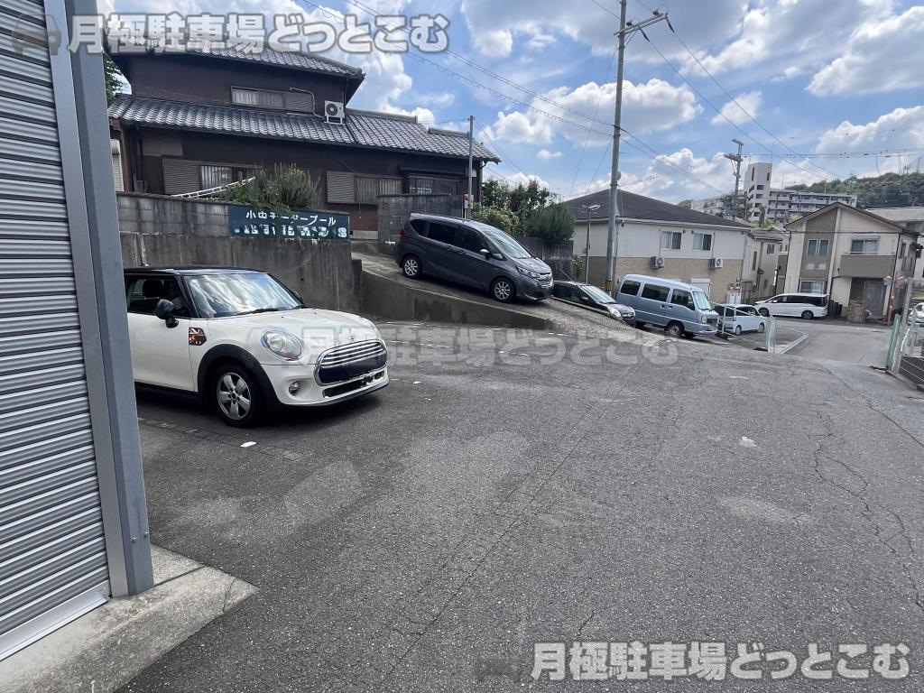 奈良市三碓町2203-1.2203-2の月極駐車場3