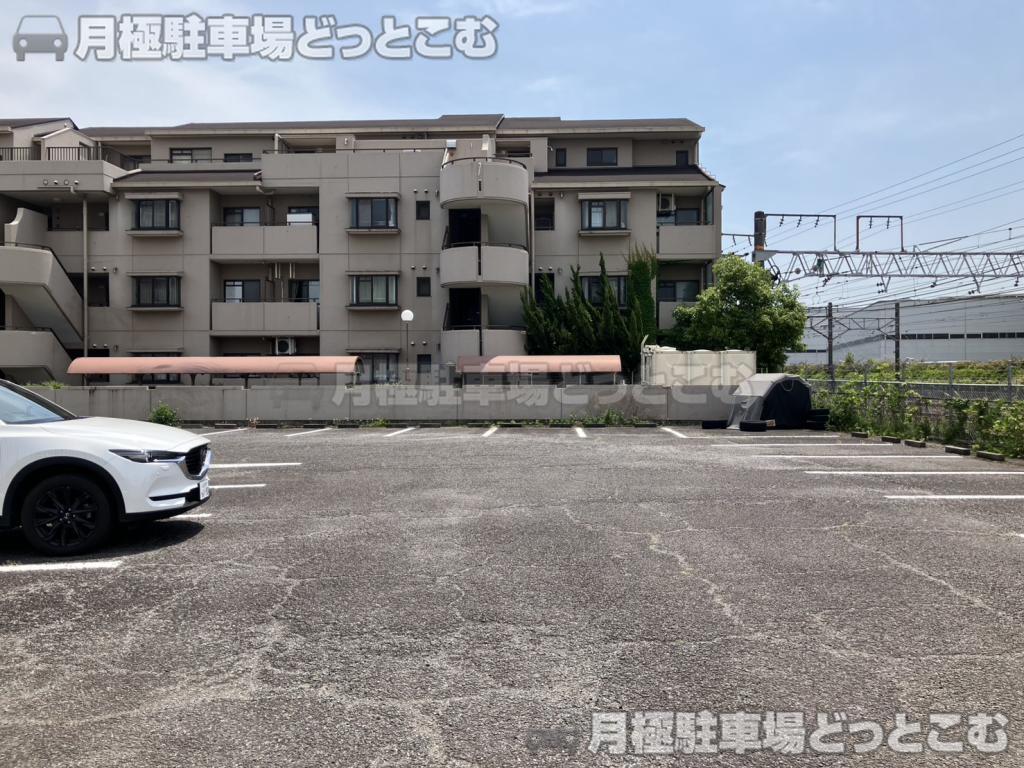 大府市中央町2丁目8の月極駐車場8