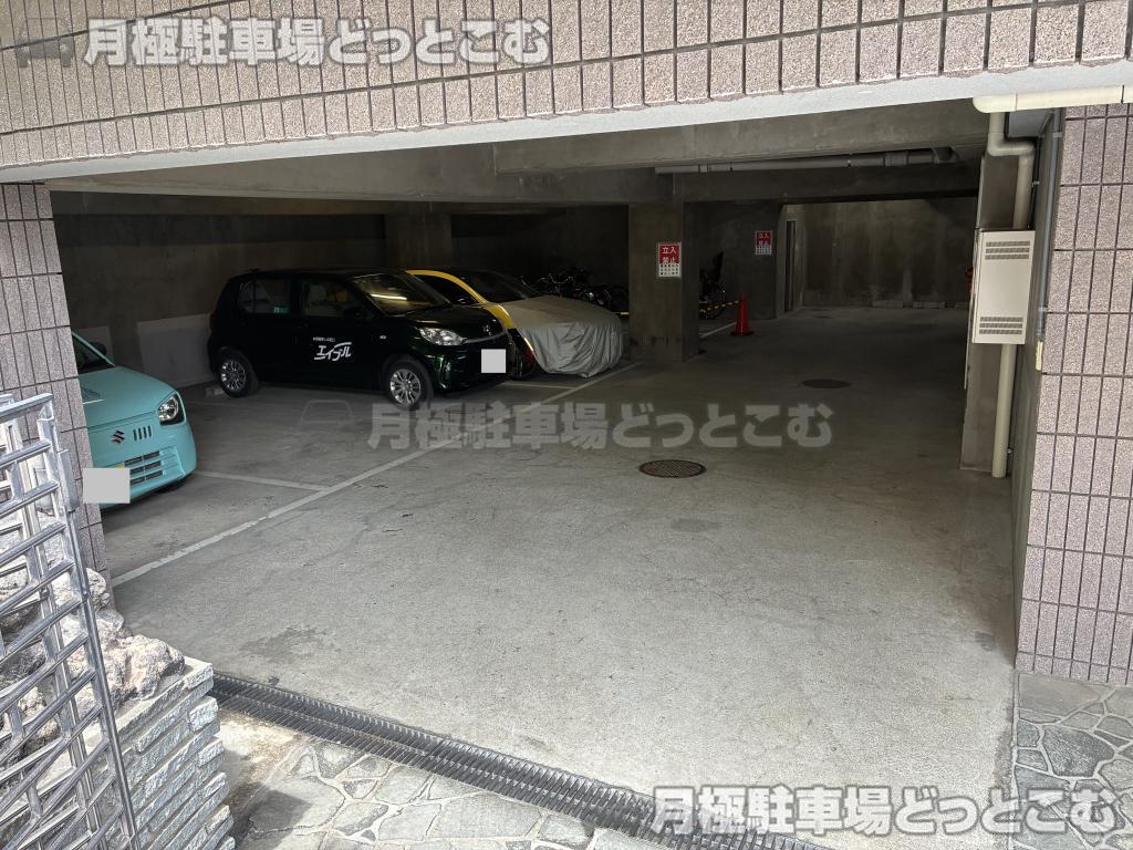 文京区白山5丁目31-25の月極駐車場3
