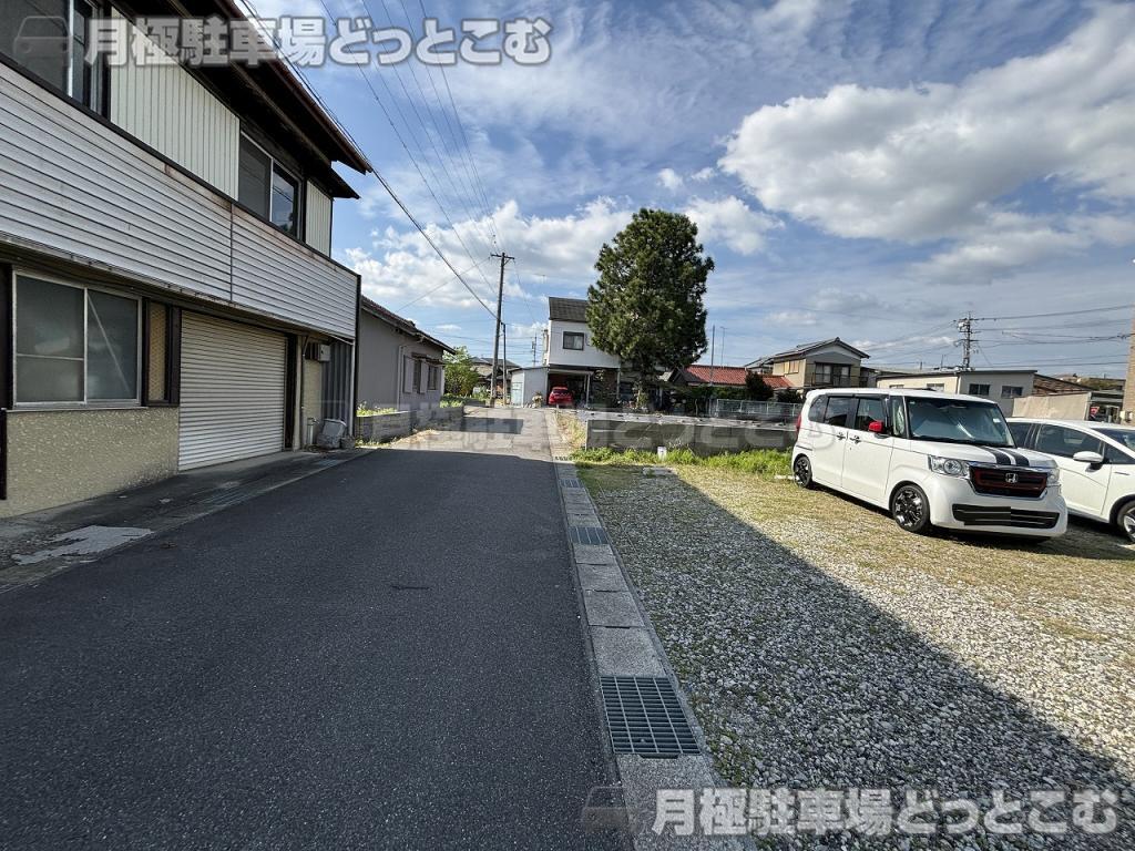 刈谷市今川町上池107番の月極駐車場4