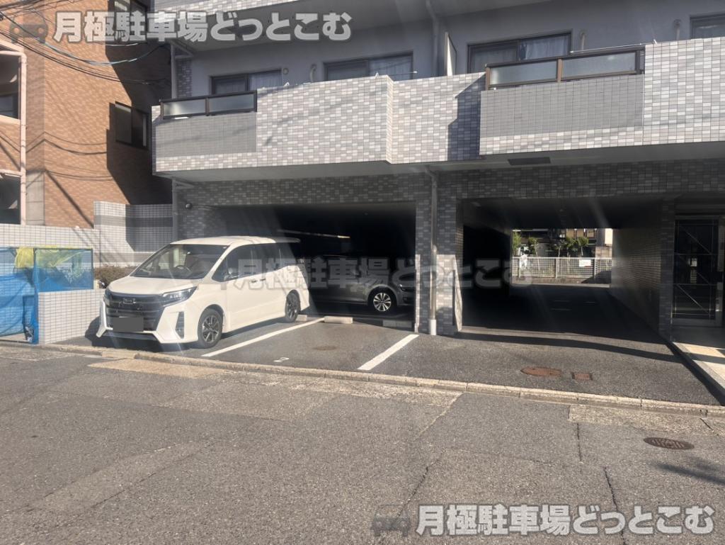名古屋市昭和区塩付通7丁目49-49の月極駐車場2