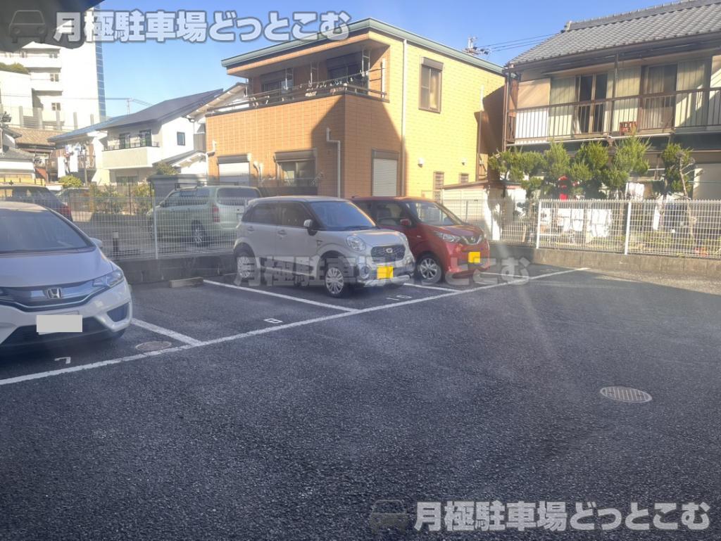 名古屋市昭和区塩付通7丁目49-49の月極駐車場4