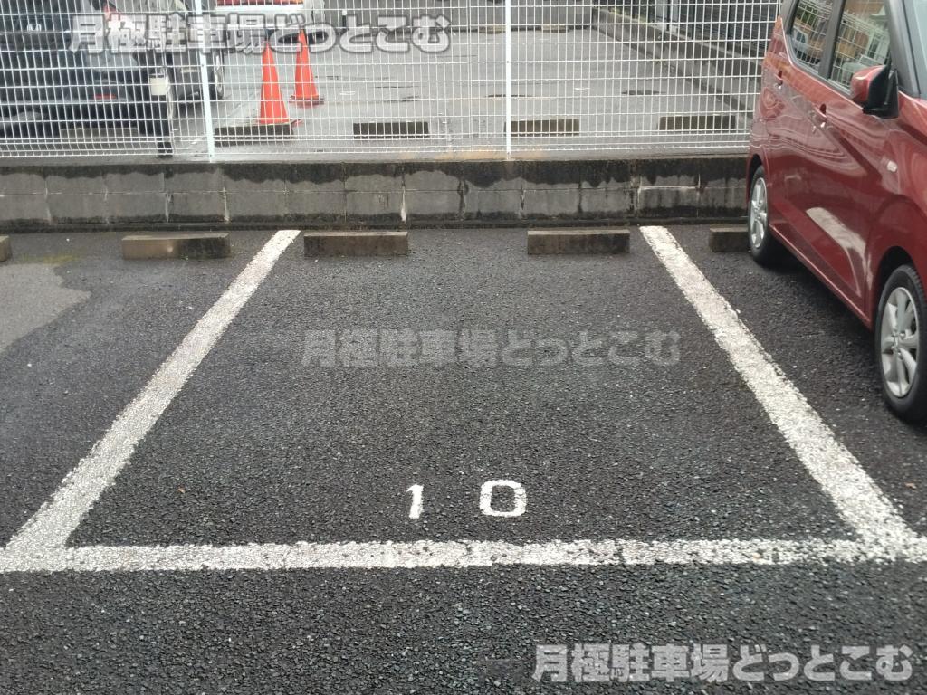 名古屋市昭和区塩付通7丁目49-49の月極駐車場8