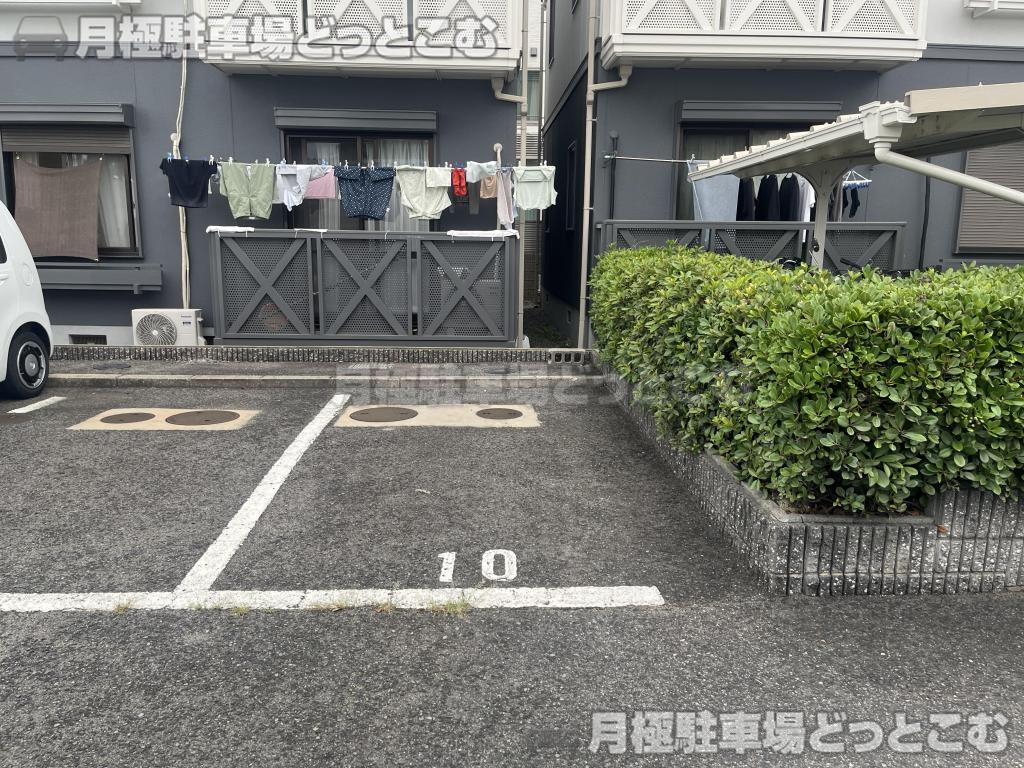 泉大津市虫取町1丁目4-22の月極駐車場4