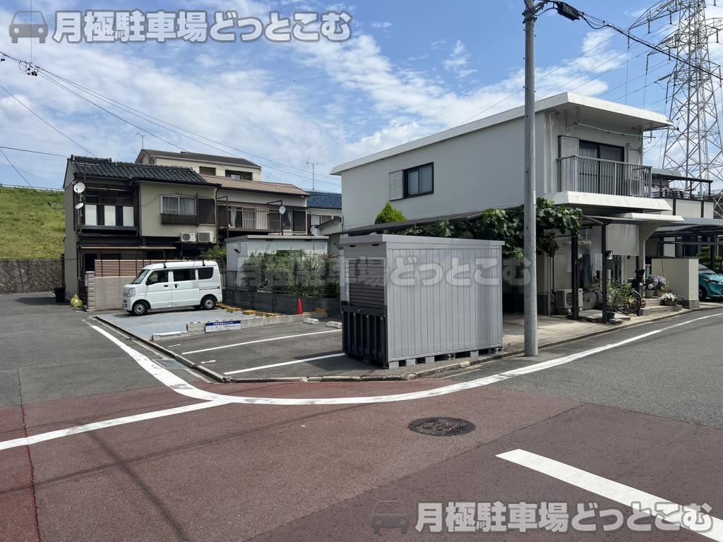名古屋市西区新福寺町2丁目10の月極駐車場3