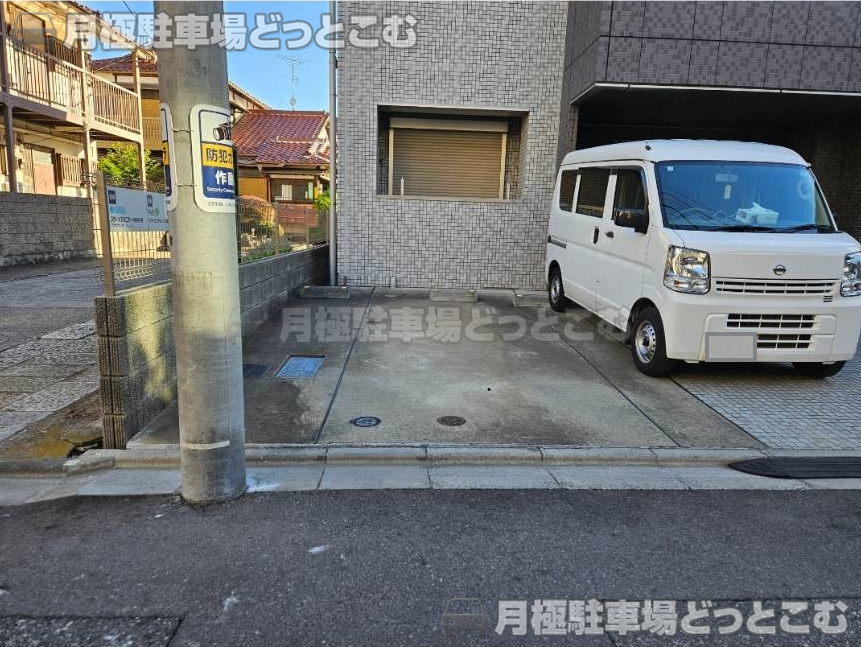 江戸川区南小岩6丁目1828-1，1828-2，1827-4の月極駐車場1