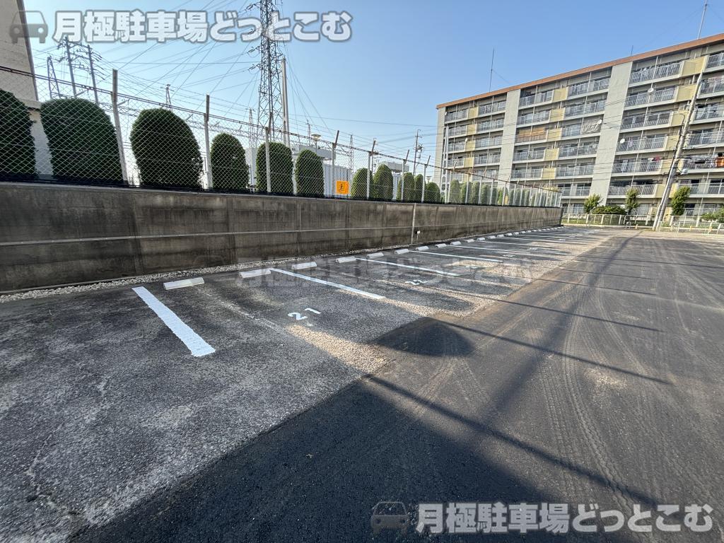 名古屋市緑区浦里4丁目11番、18番の月極駐車場3