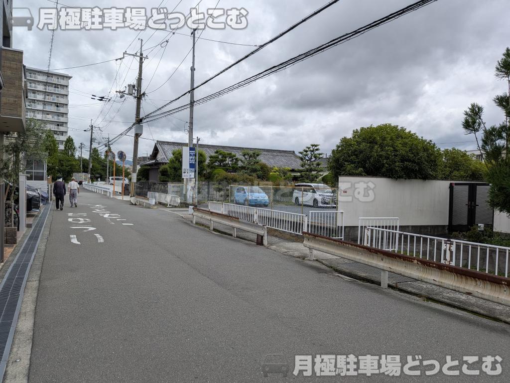 高槻市赤大路町107-1の月極駐車場3