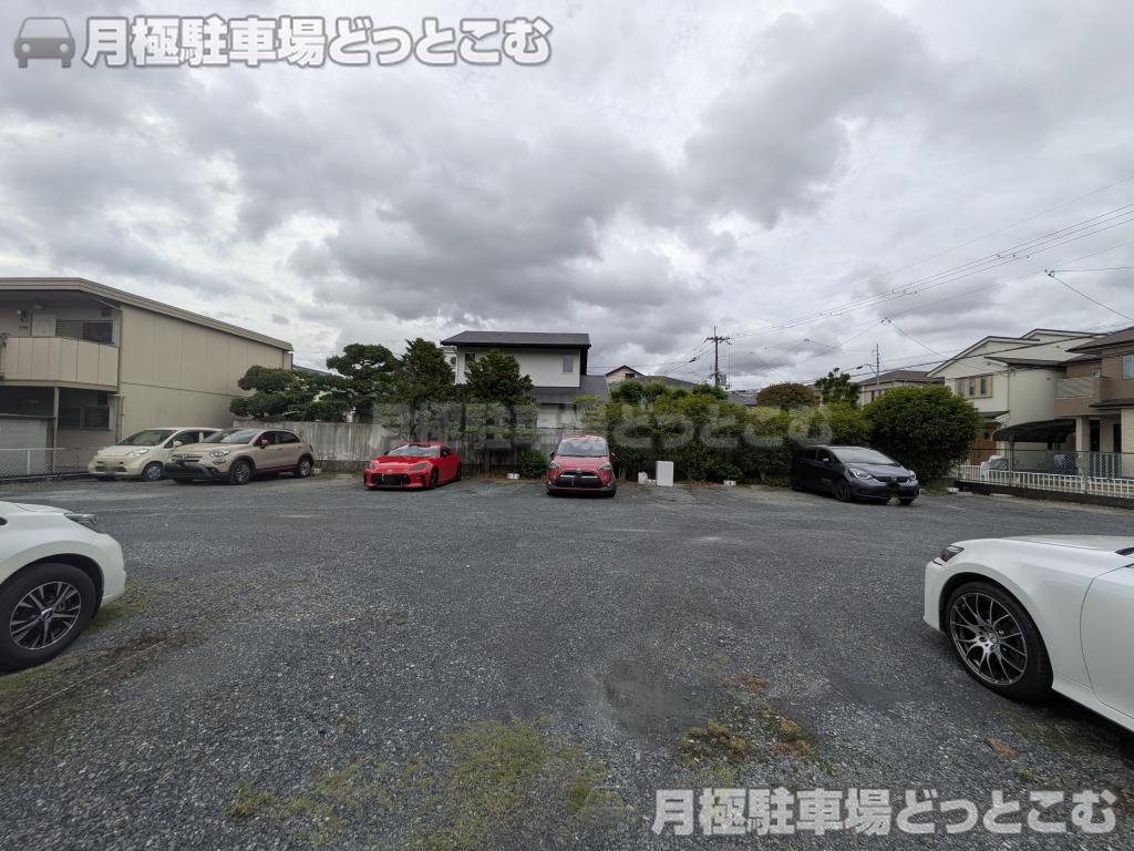 高槻市赤大路町107-1の月極駐車場5