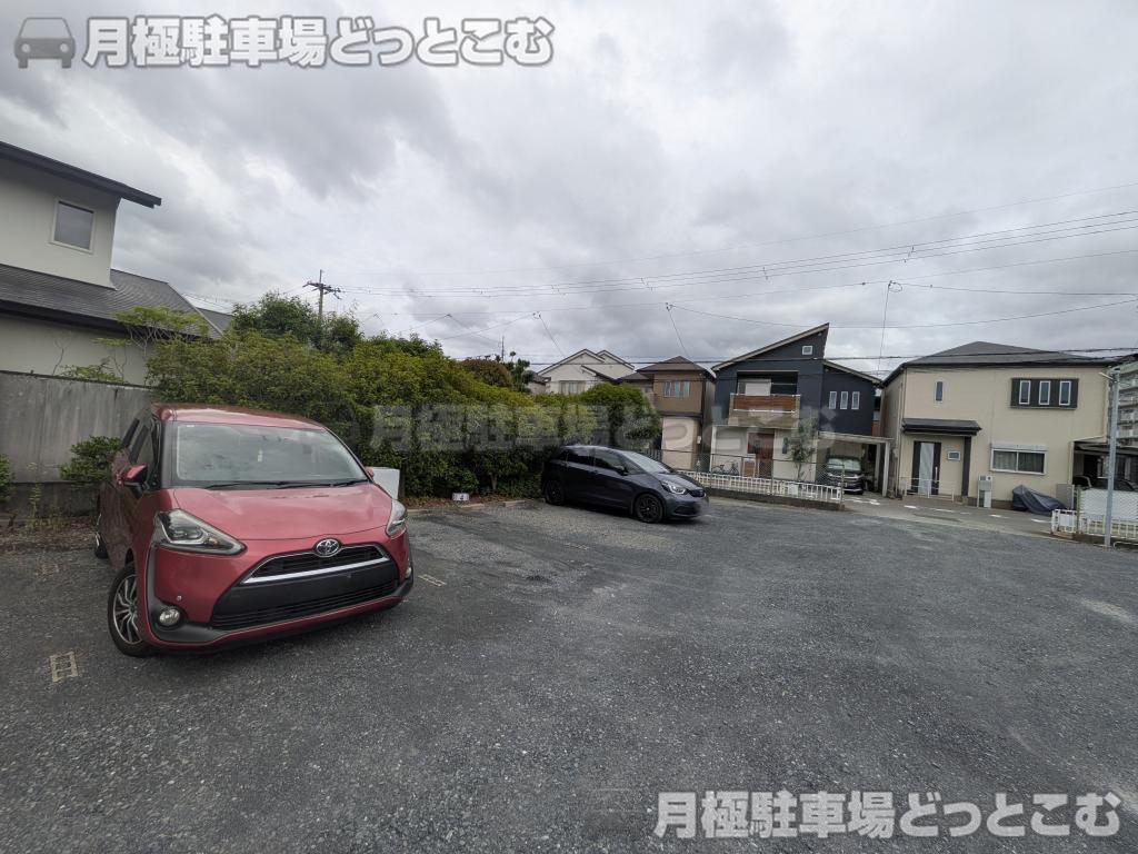 高槻市赤大路町107-1の月極駐車場6