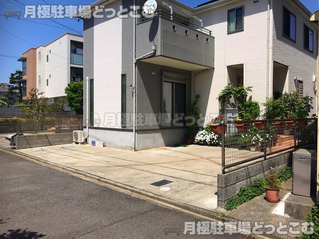 名古屋市北区辻町4丁目31-7の月極駐車場1