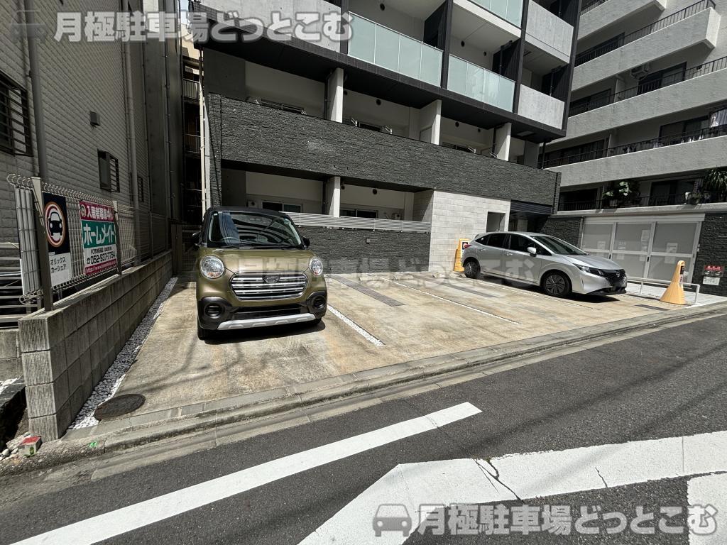 名古屋市東区葵1-7-8の月極駐車場2