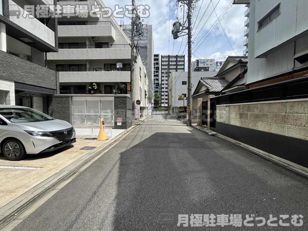 名古屋市東区葵1-7-8の月極駐車場4