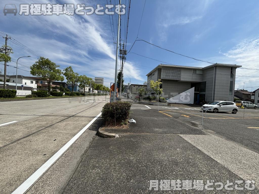 名古屋市港区中之島通1丁目5番の月極駐車場7