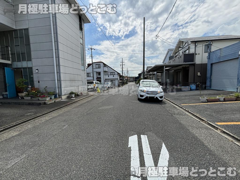 名古屋市港区中之島通1丁目5番の月極駐車場9