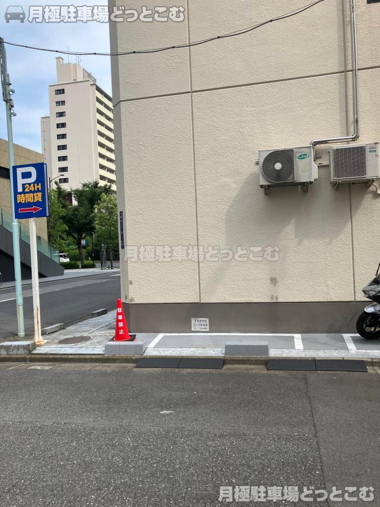 中央区晴海3丁目3-3の月極駐車場1