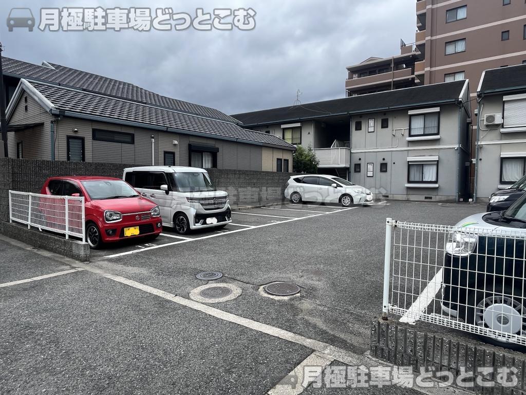 泉大津市寿町2-2の月極駐車場3
