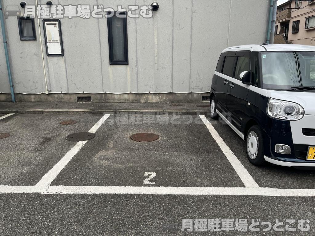 泉大津市寿町2-2の月極駐車場5