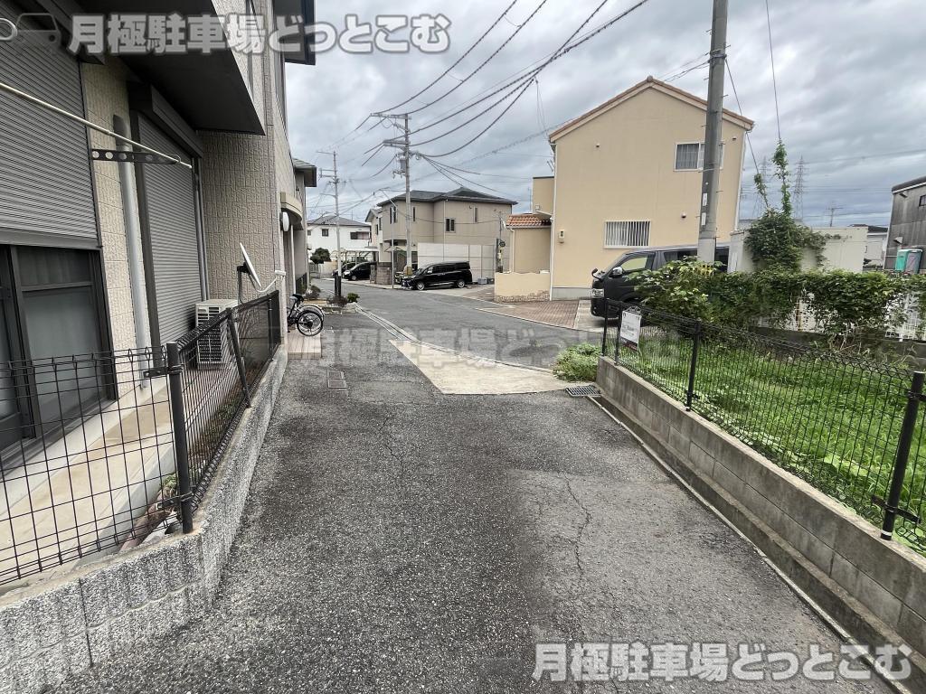 和泉市和気町4番47号Ａ棟48号Ｂ棟の月極駐車場7
