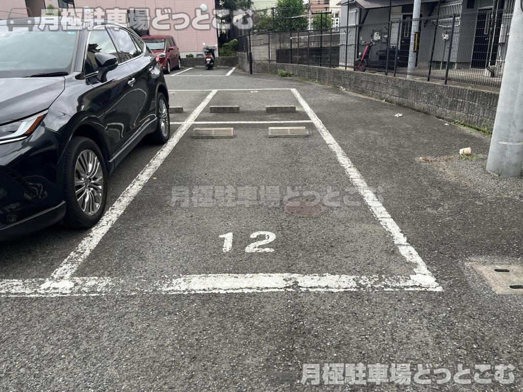 泉北郡忠岡町忠岡東2丁目26-18Ａ，19Ｂ，20Ｃの月極駐車場8