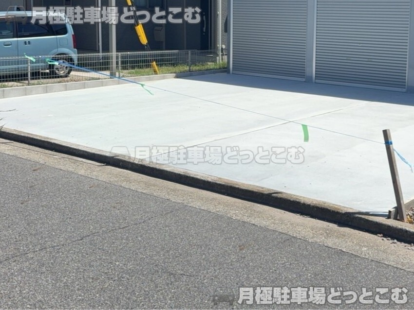 西尾市巨海町東脇74-8の月極駐車場5
