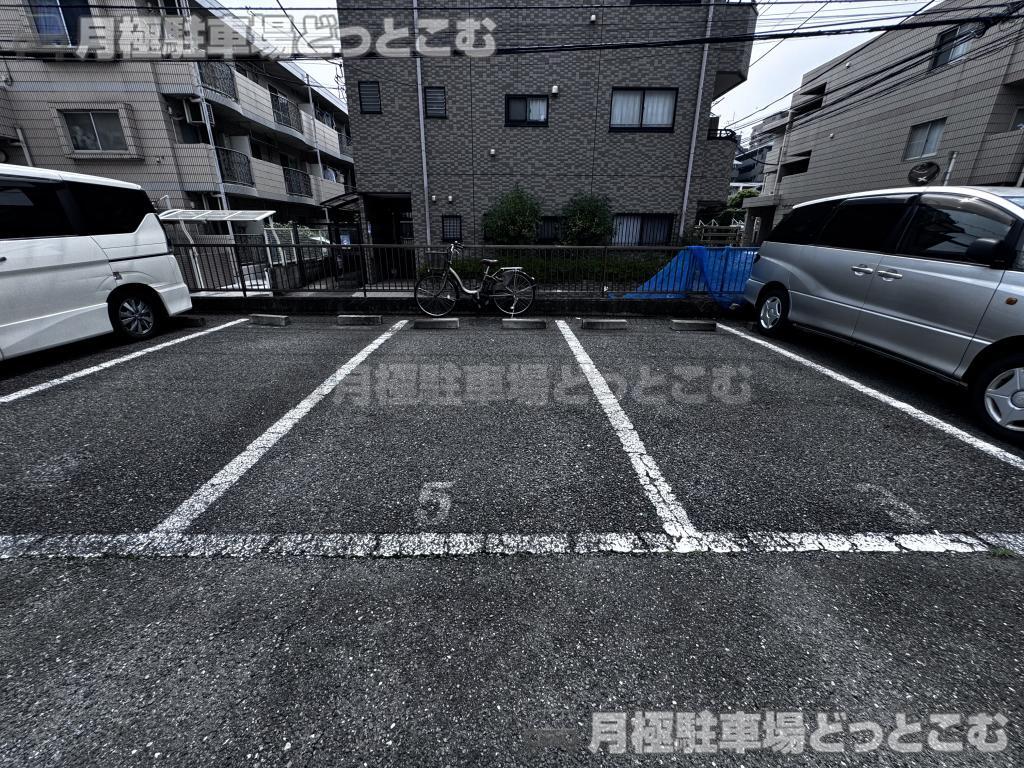 大田区大森西2丁目13-13の月極駐車場3