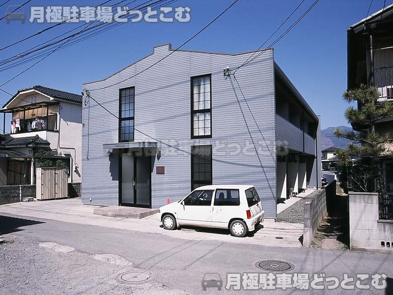 甲府市高畑1－12－23の月極駐車場2