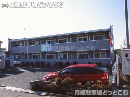 藤沢市石川2－11－3の月極駐車場1