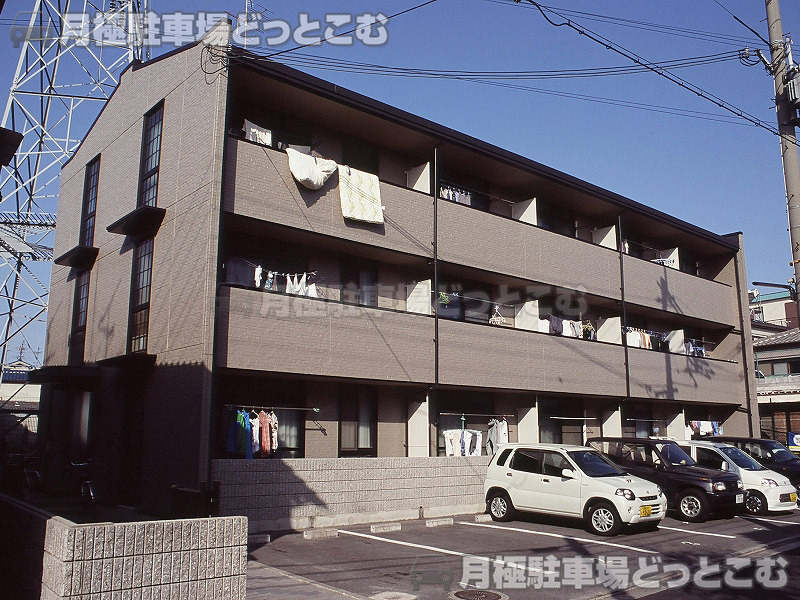 東大阪市友井2－20－8の月極駐車場1