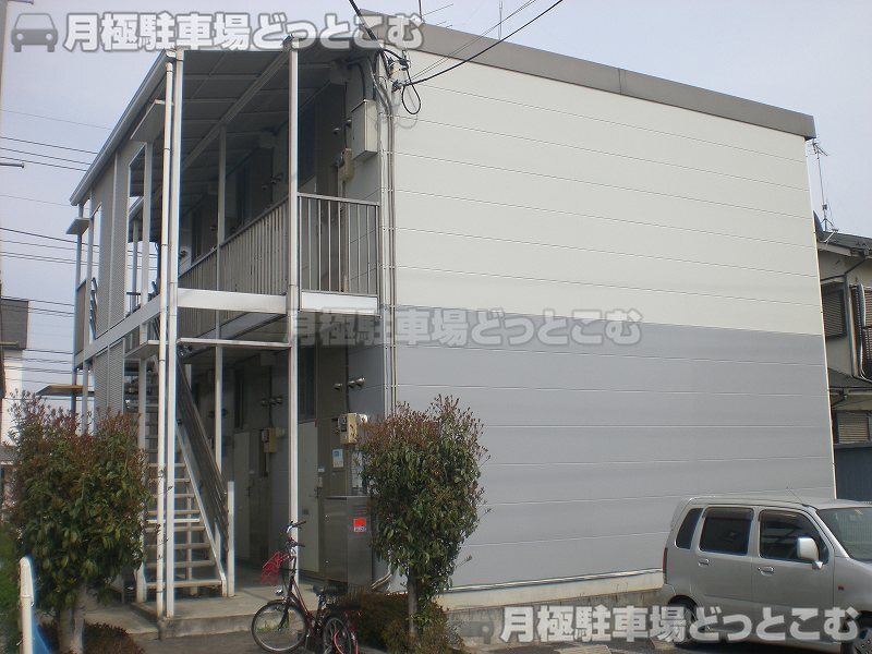 八王子市小宮町199の月極駐車場1