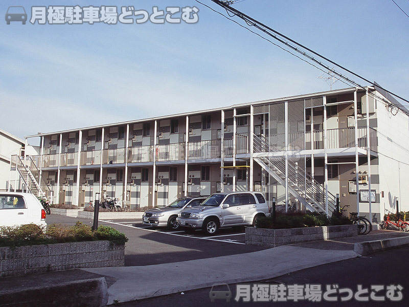 松原市北新町2－3－29の月極駐車場1