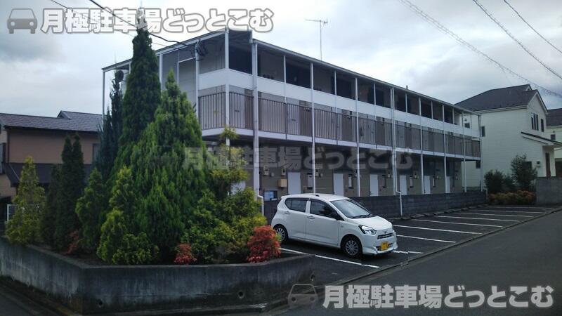 秦野市北矢名404－3の月極駐車場1