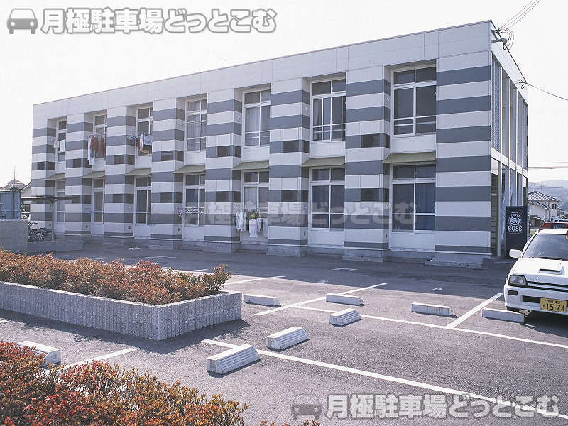 姫路市飾磨区高町2―267の月極駐車場1