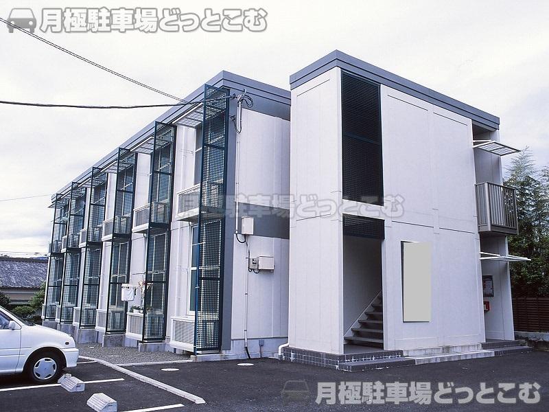 小田原市扇町5－1－18の月極駐車場1