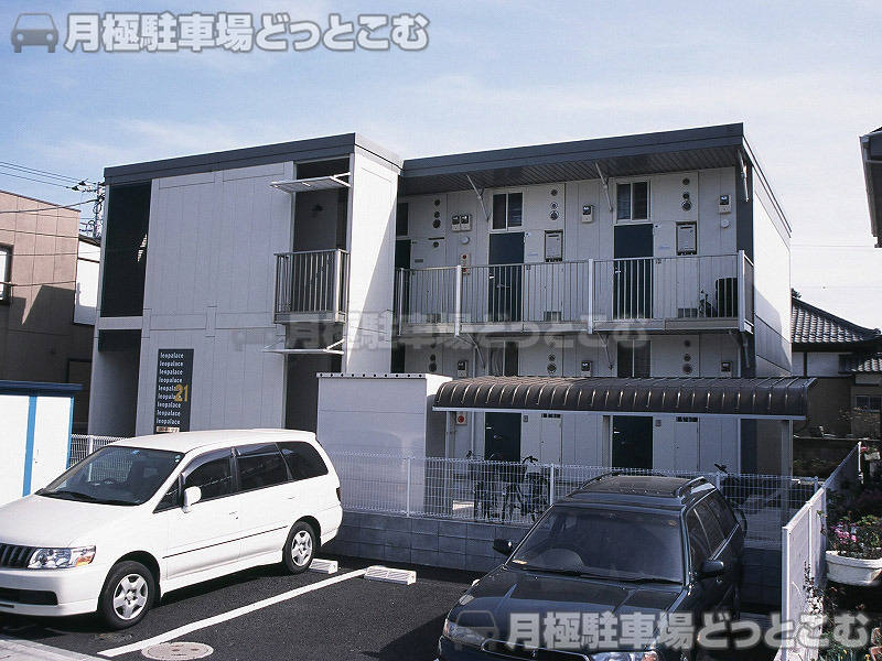 千葉市中央区稲荷町2－13－4の月極駐車場1