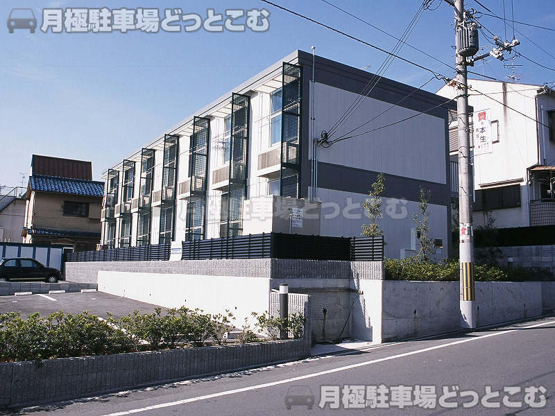 枚方市中宮東之町4－16の月極駐車場1