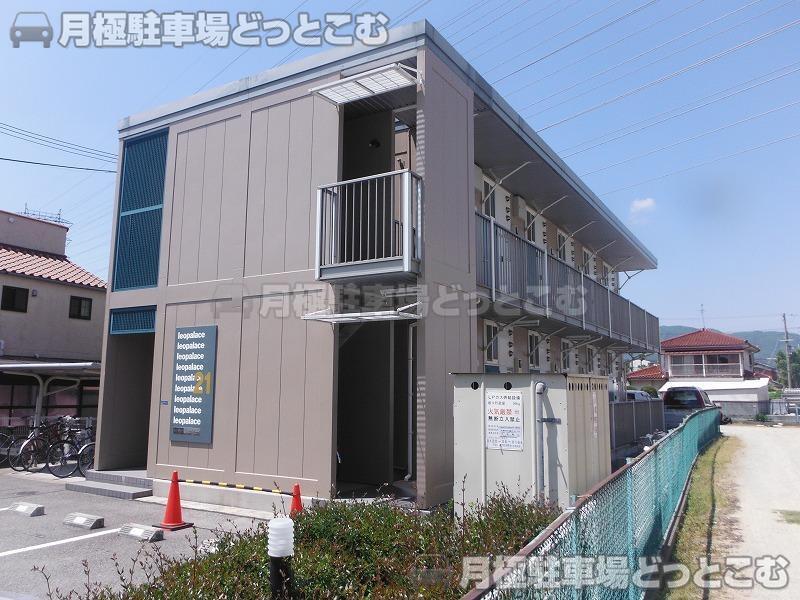 宝塚市今里町23－25の月極駐車場1