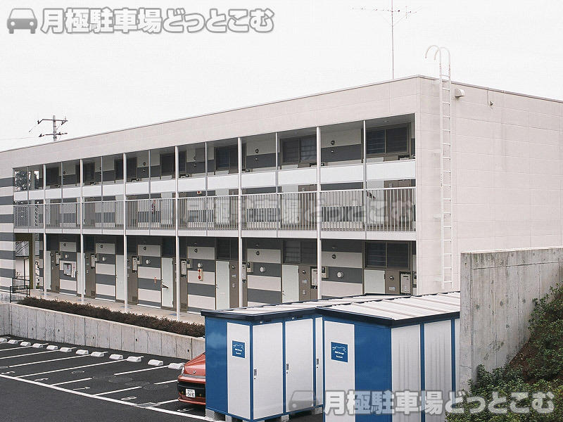 町田市常盤町3388－2の月極駐車場1