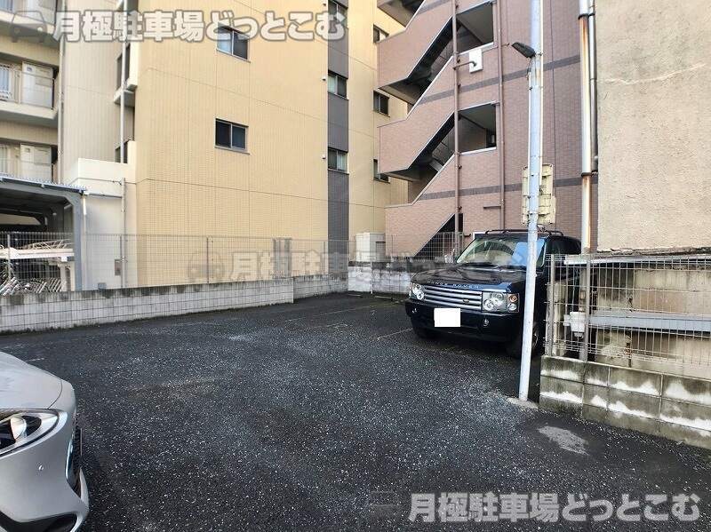 千葉市中央区中央1丁目6-15の月極駐車場3