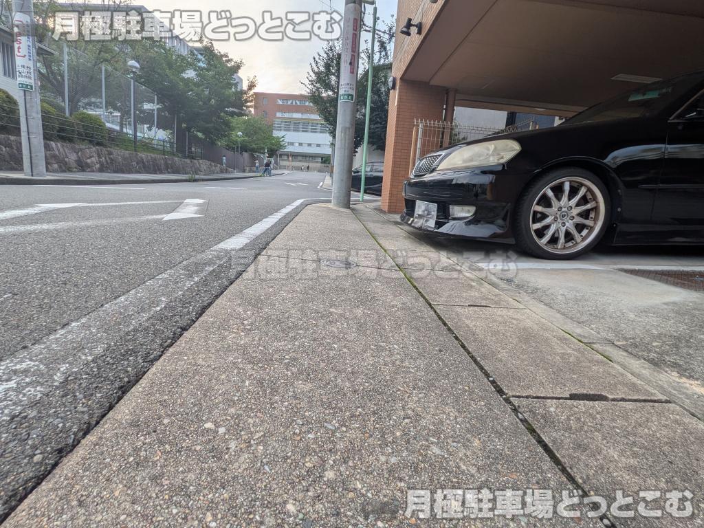 名古屋市千種区桜が丘41の月極駐車場4
