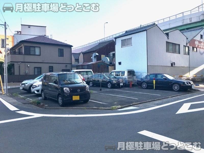 名古屋市中川区尾頭橋1-801の月極駐車場1