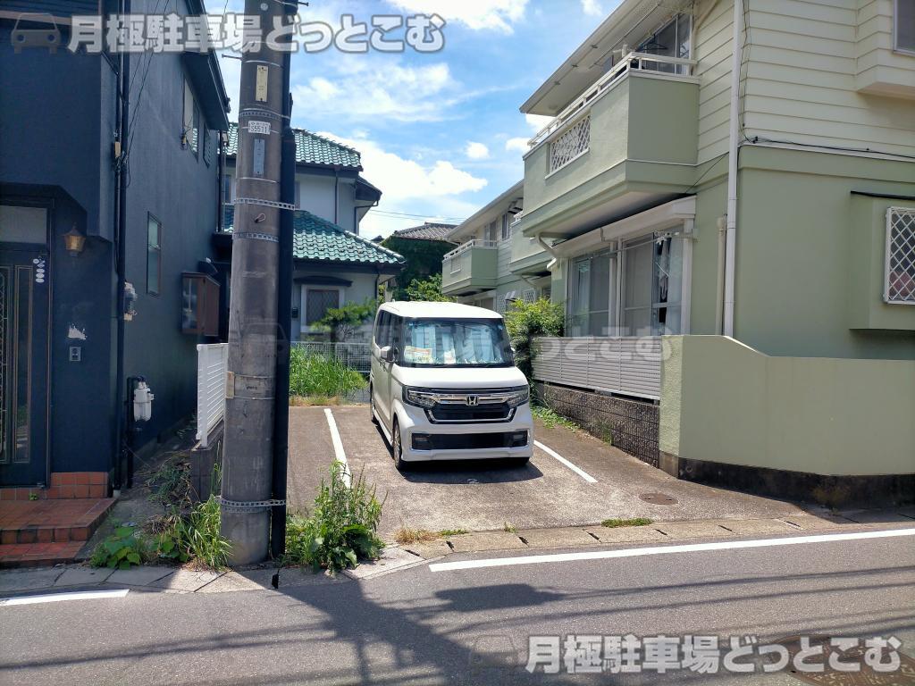 鎌ケ谷市東中沢3丁目3-12の月極駐車場4