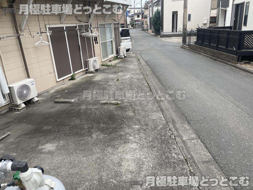 座間市ひばりが丘2丁目48-31の月極駐車場3