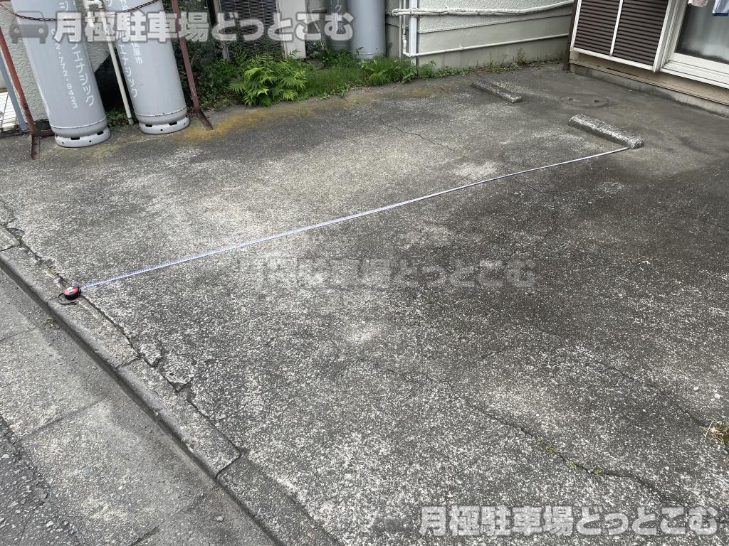 座間市ひばりが丘2丁目48-31の月極駐車場4
