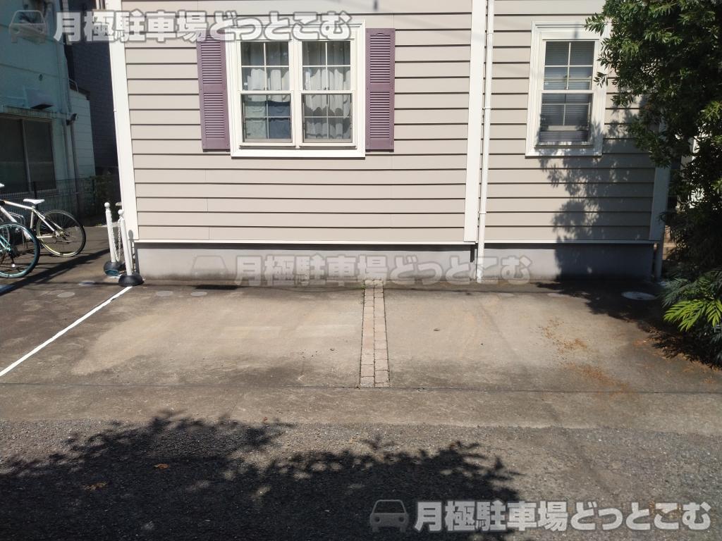 国分寺市東元町1丁目3-14の月極駐車場2